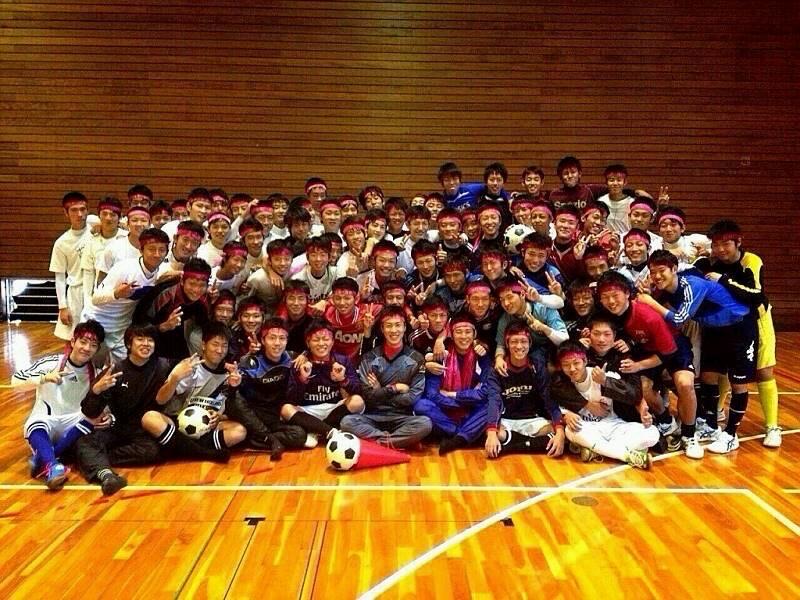 サッカー部の仲間たちと